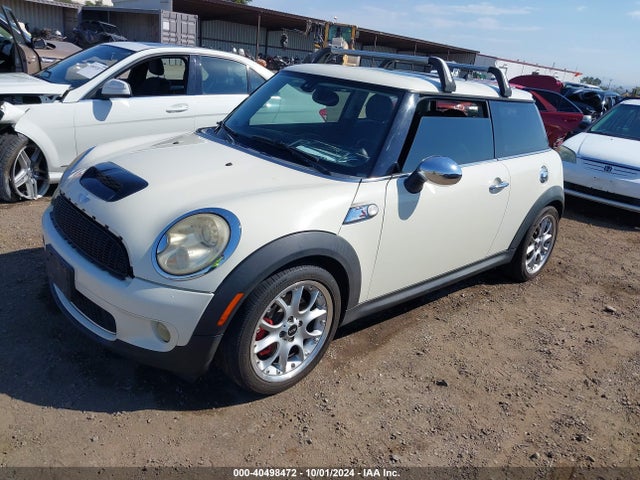 2007 MINI COOPER S WMWMF73537TL87813 Photo 1