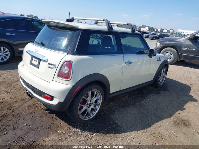 2007 MINI COOPER S WMWMF73537TL87813 Photo 3