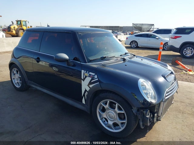 2006 MINI COOPER S WMWRE33516TJ37678 Photo 0