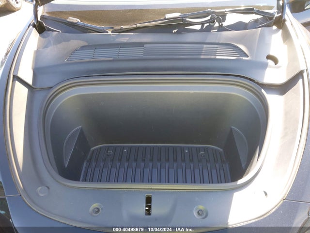 2021 TESLA MODEL Y 5YJYGDEF2MF097986 Photo 9