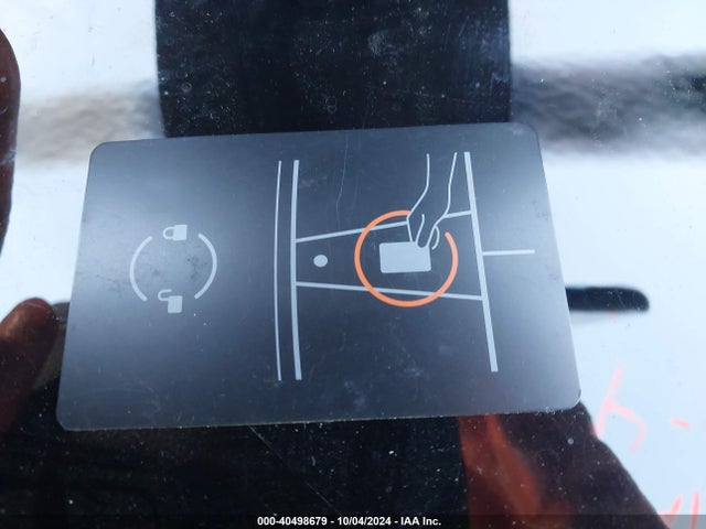 2021 TESLA MODEL Y 5YJYGDEF2MF097986 Photo 10