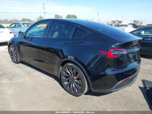 2021 TESLA MODEL Y 5YJYGDEF2MF097986 Photo 2
