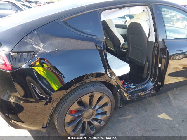 2021 TESLA MODEL Y 5YJYGDEF2MF097986 Photo 5