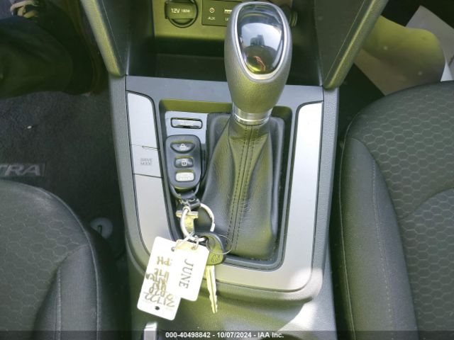 5NPD84LF2LH572390 Hyundai ELANTRA SEL