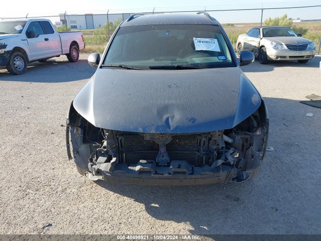 WVGAV7AX6JK004551 Volkswagen Tiguan Limited 2.0t