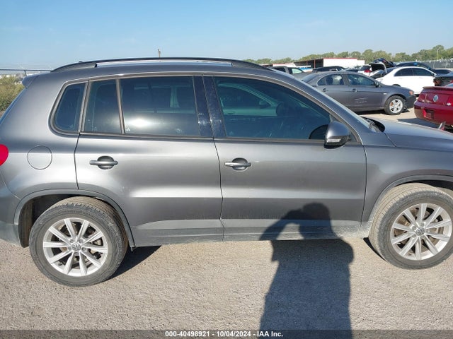 WVGAV7AX6JK004551 Volkswagen Tiguan Limited 2.0t