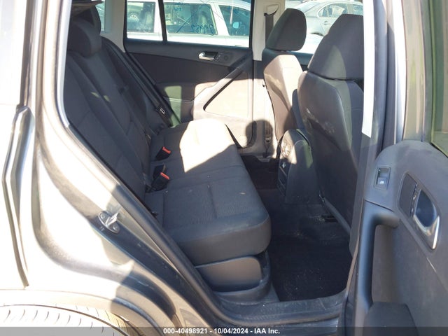 WVGAV7AX6JK004551 Volkswagen Tiguan Limited 2.0t