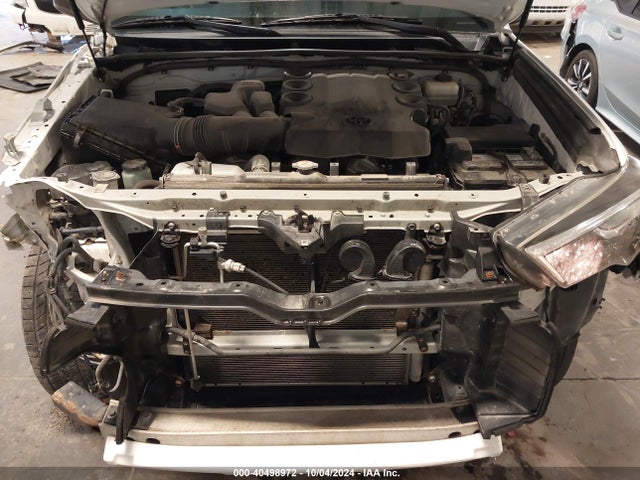 Toyota 4RUNNER SR5 2016 JTEBU5JR0G5367478 Image 10