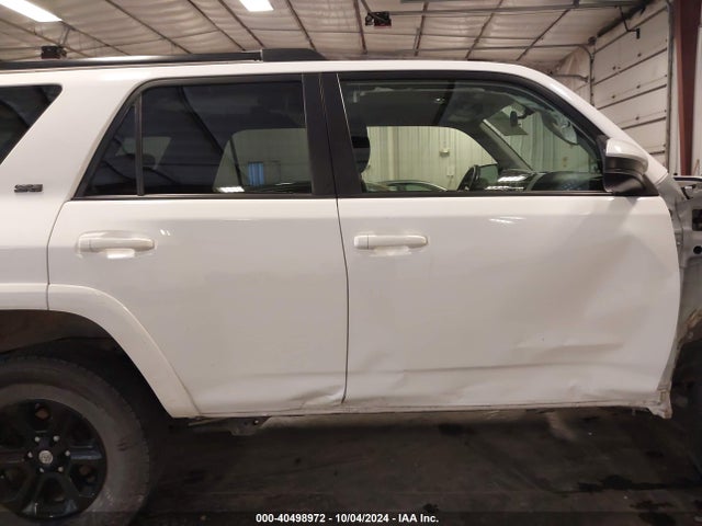 Toyota 4RUNNER SR5 2016 JTEBU5JR0G5367478 Image 14