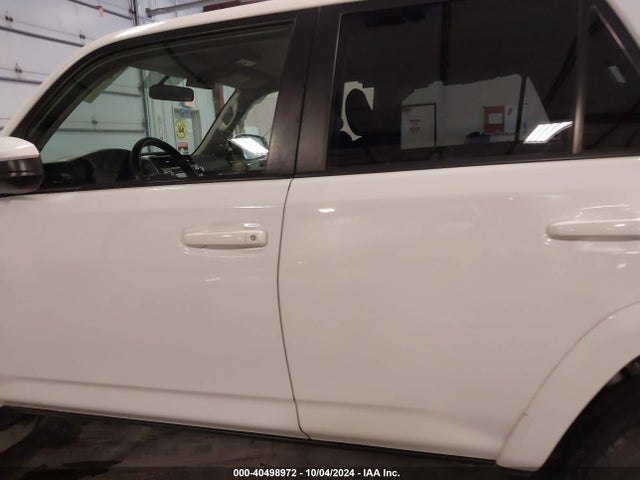 Toyota 4RUNNER SR5 2016 JTEBU5JR0G5367478 Image 15
