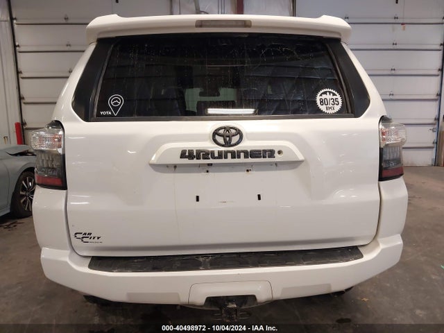 Toyota 4RUNNER SR5 2016 JTEBU5JR0G5367478 Image 17