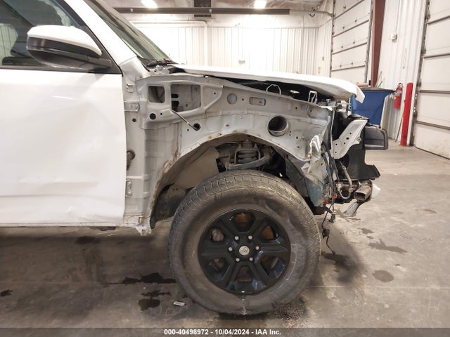 Toyota 4RUNNER SR5 2016 JTEBU5JR0G5367478 Image 18