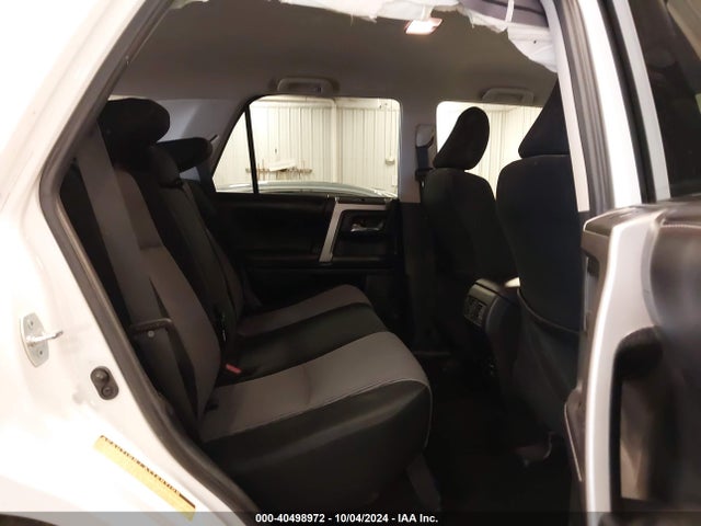 Toyota 4RUNNER SR5 2016 JTEBU5JR0G5367478 Image 8
