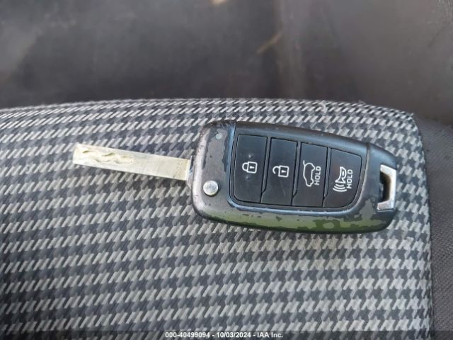 KM8K12AA6KU284718 Hyundai Kona Se