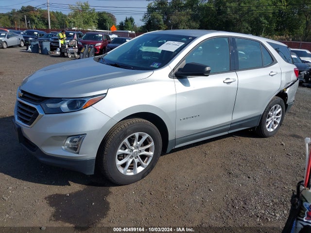 Chevrolet EQUINOX LS 2018 3GNAXREV9JL102367 Image 2
