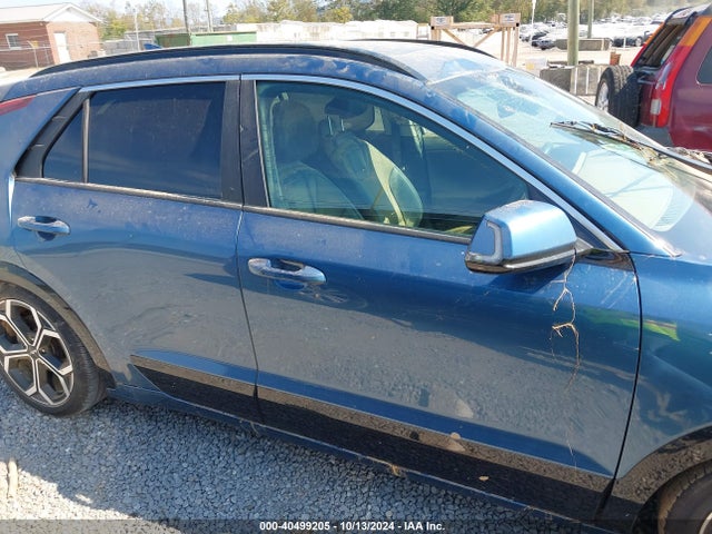 KNDCR3LE1P5105624 KIA Niro Ex Touring