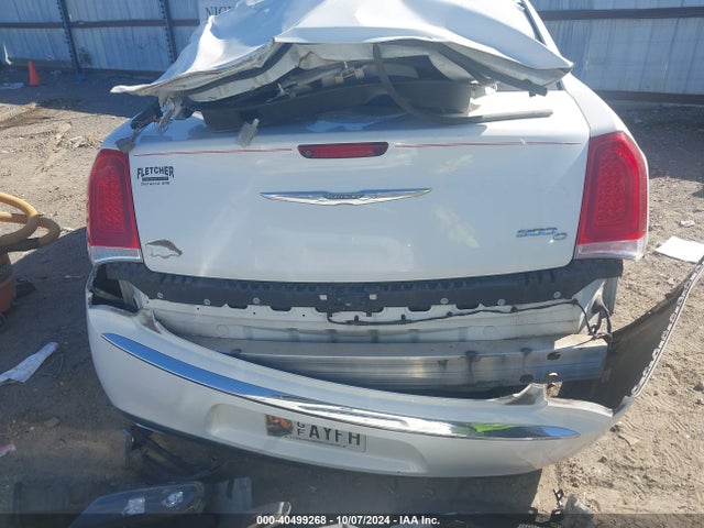 Chrysler 300C 2015 2C3CCAEG9FH779875 Image 17