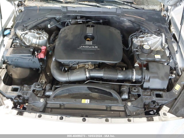 2017 JAGUAR XE SAJAD4BG1HA962180 Photo 9