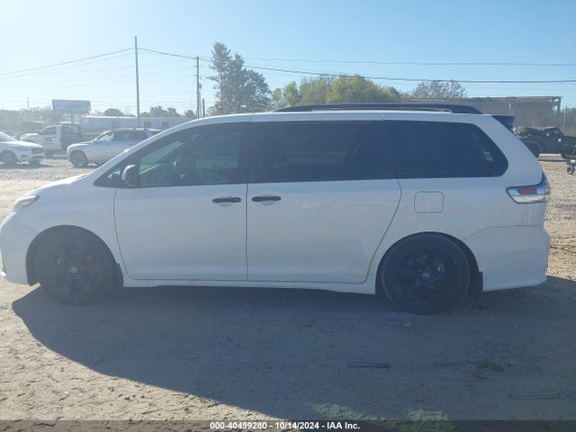 5TDXZ3DC5LS031871 Toyota SIENNA SE