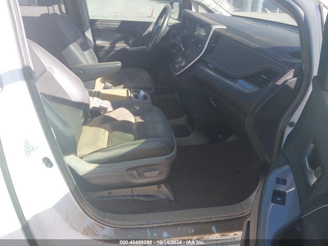 5TDXZ3DC5LS031871 Toyota SIENNA SE