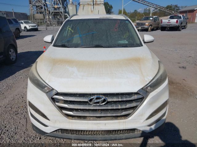 KM8J33A40HU400414 Hyundai TUCSON SE
