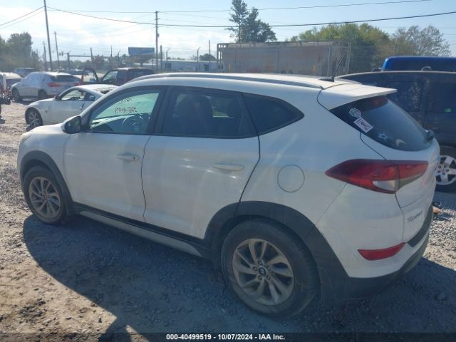 KM8J33A40HU400414 Hyundai TUCSON SE