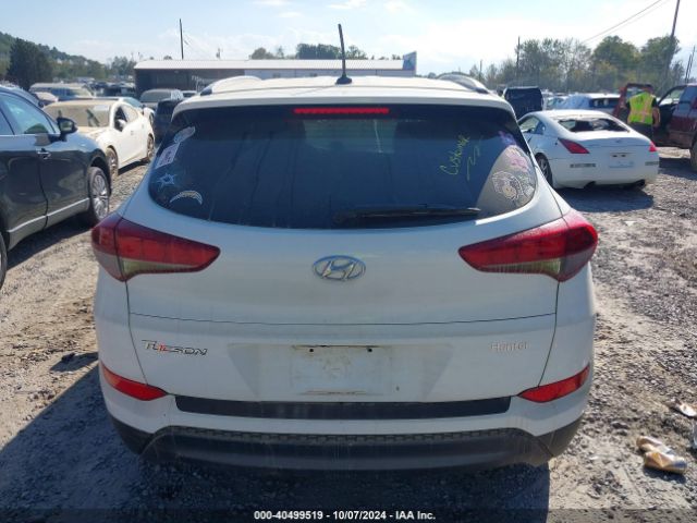 KM8J33A40HU400414 Hyundai TUCSON SE