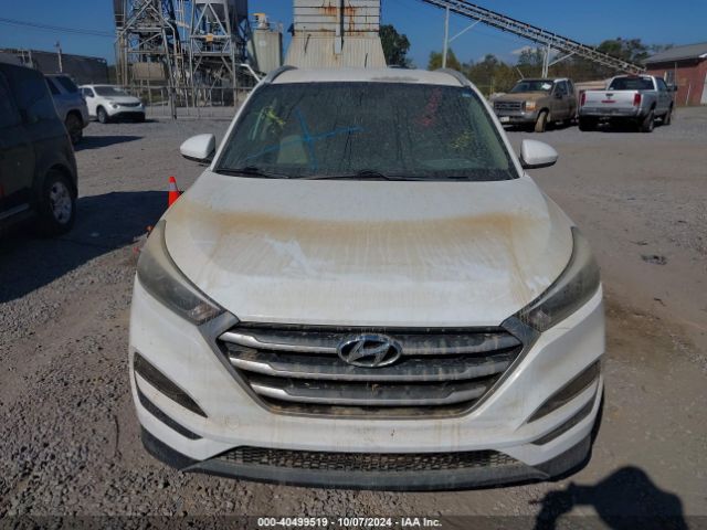 KM8J33A40HU400414 Hyundai TUCSON SE