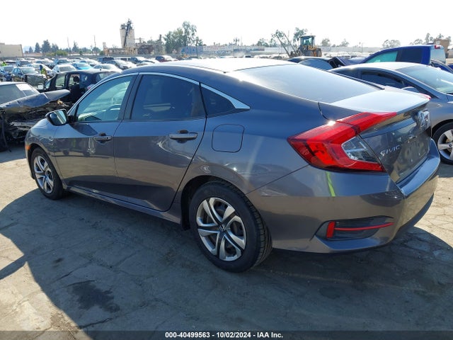 Honda Civic Lx 2018 2HGFC2F52JH602607 Image 3