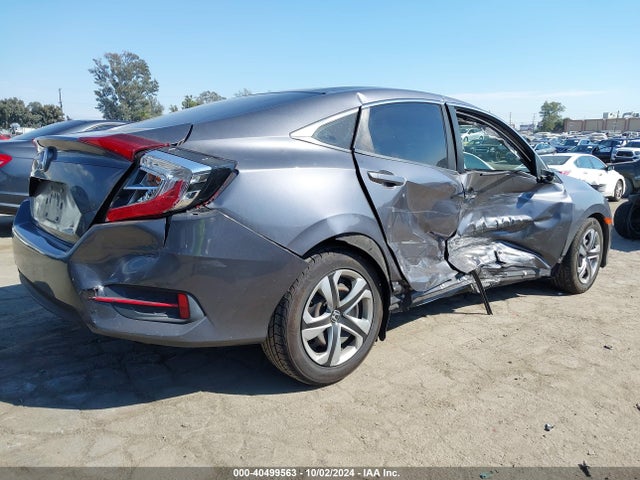 Honda Civic Lx 2018 2HGFC2F52JH602607 Image 4