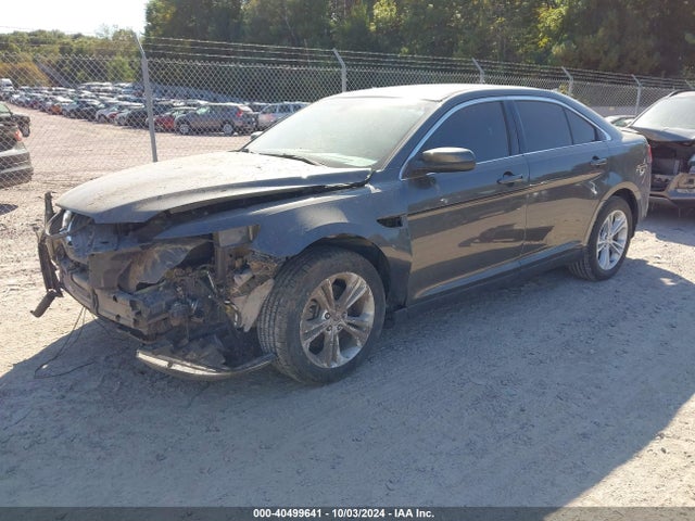 Ford TAURUS SEL 2018 1FAHP2H89JG105722 Image 2