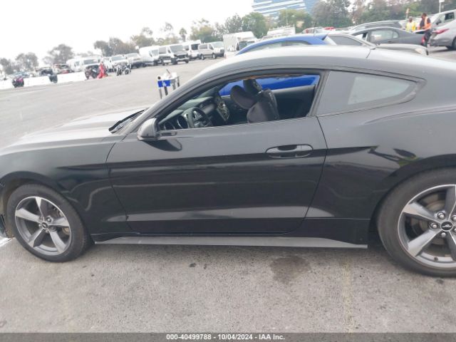 1FA6P8AM0F5306817 Ford Mustang V6