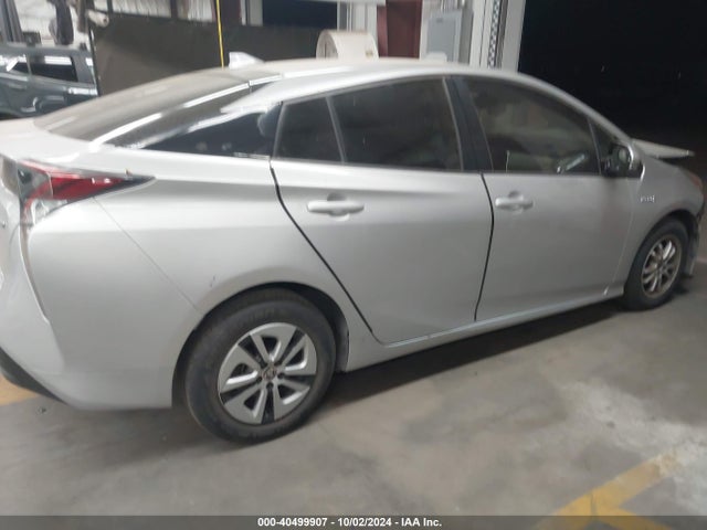Toyota Prius Two Eco 2017 JTDKARFU8H3038722 Image 13