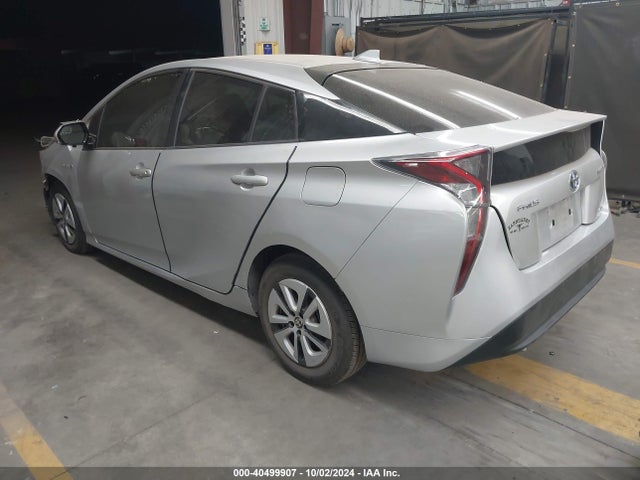 Toyota Prius Two Eco 2017 JTDKARFU8H3038722 Image 2