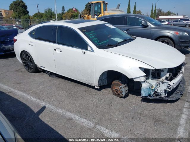 JTHBW1GG3F2090806 Lexus ES 300H