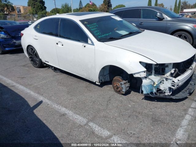 JTHBW1GG3F2090806 Lexus ES 300H