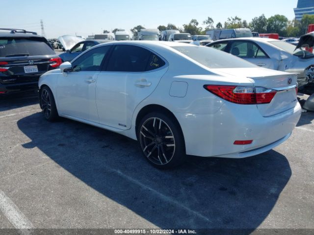 JTHBW1GG3F2090806 Lexus ES 300H
