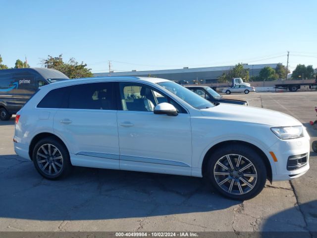 WA1VAAF75HD009336 Audi Q7 3.0t Premium