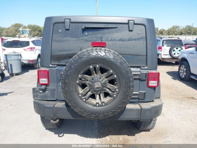 1C4BJWDG3HL676419 Jeep Wrangler Unlimited Sport 4x4