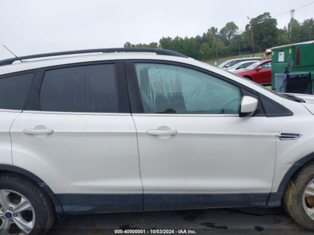 1FMCU9G94FUC82229 Ford ESCAPE SE