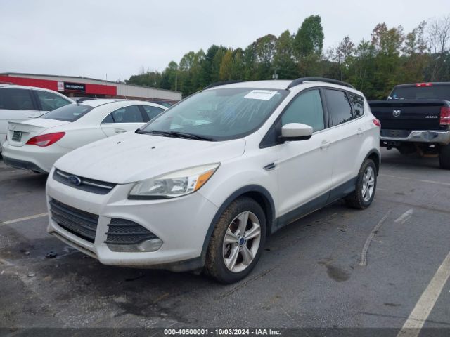 1FMCU9G94FUC82229 Ford ESCAPE SE