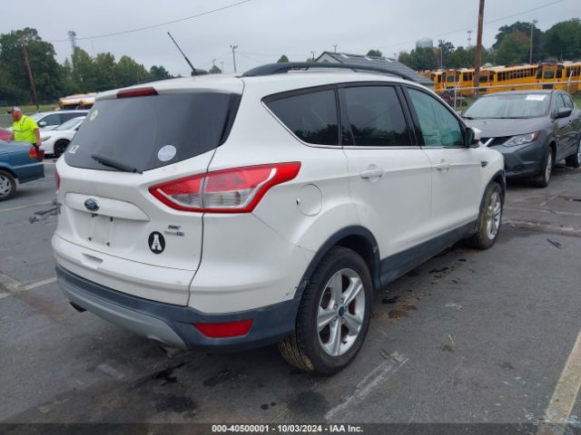 1FMCU9G94FUC82229 Ford ESCAPE SE