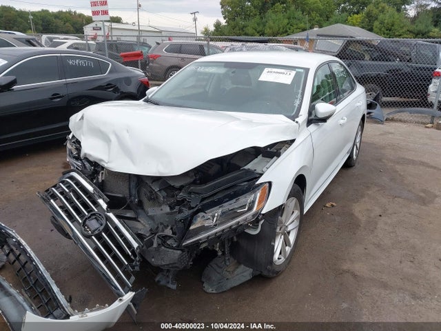 1VWAA7A32MC016270 Volkswagen Passat 2.0t S