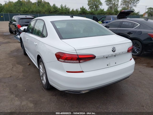 1VWAA7A32MC016270 Volkswagen Passat 2.0t S