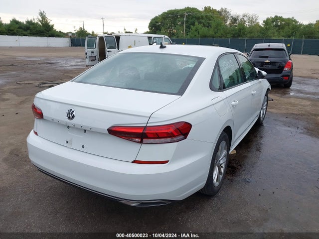 1VWAA7A32MC016270 Volkswagen Passat 2.0t S