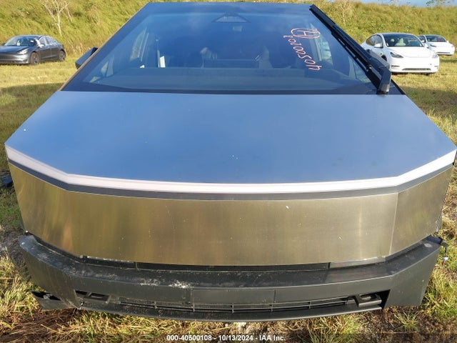 2024 TESLA CYBERTRUCK 7G2CEHEE5RA019069 Photo 9