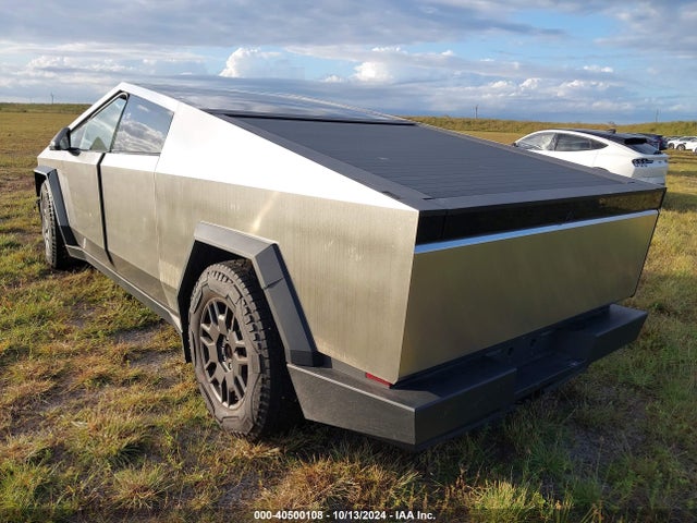 2024 TESLA CYBERTRUCK 7G2CEHEE5RA019069 Photo 2