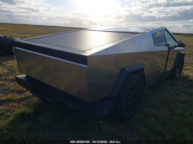 2024 TESLA CYBERTRUCK 7G2CEHEE5RA019069 Photo 3
