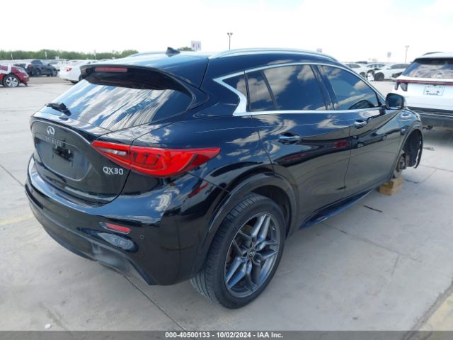 SJKCH5CP2HA026839 Infiniti Qx30 Premium