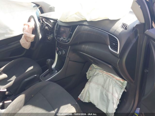KL7CJKSB6LB320613 Chevrolet Trax Fwd Ls